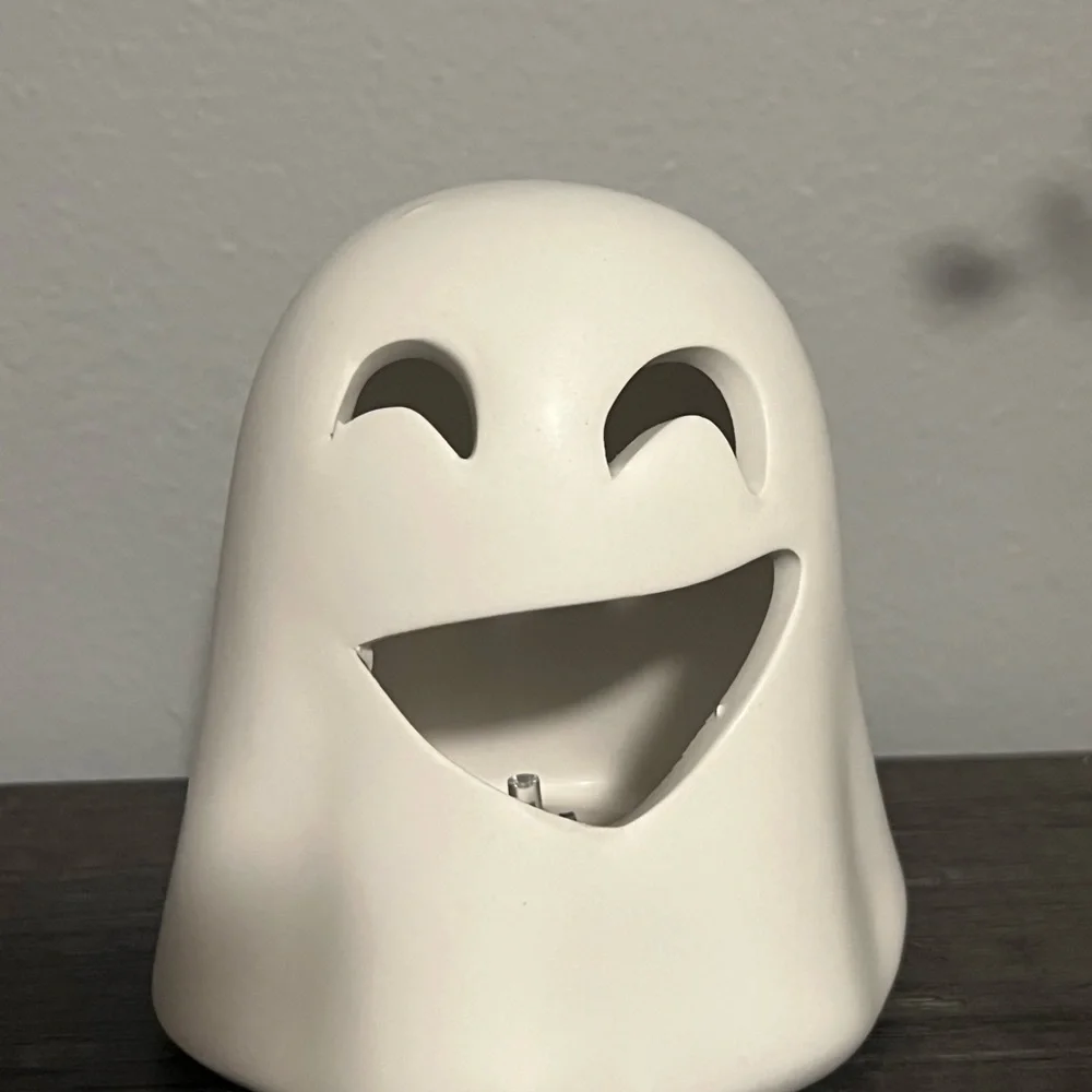 Martha Stewart White LED DECOR Ghost Figurines - Picture 6 of 7